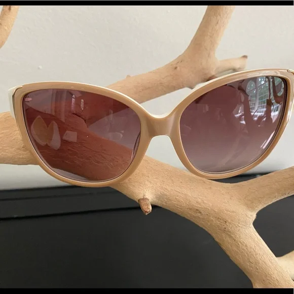 Chloe Sunglasses - Picture 6 of 12